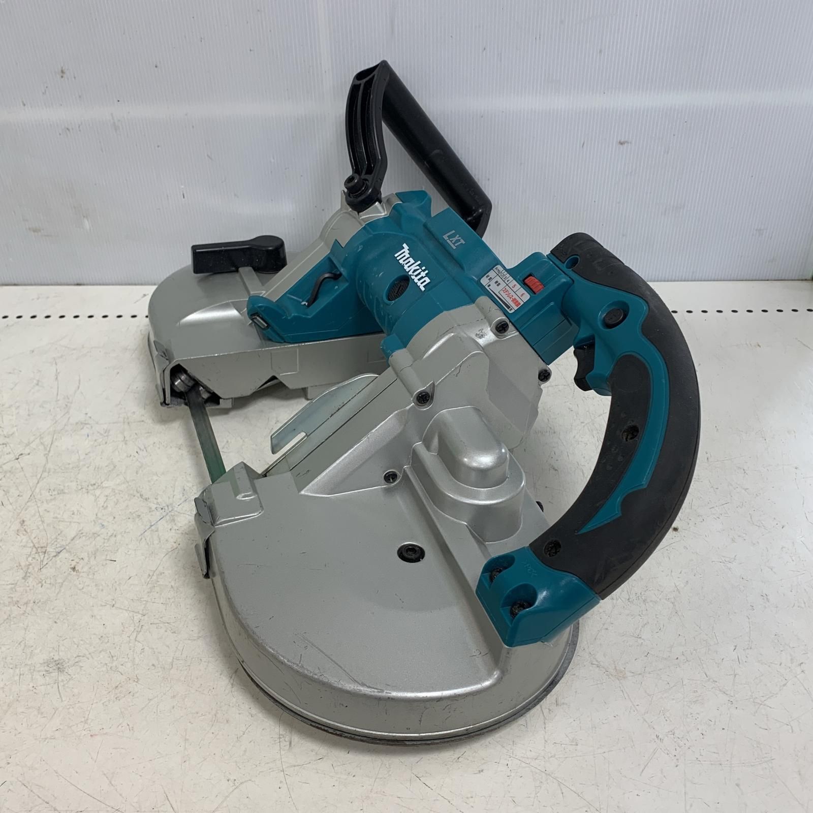♭♭MAKITA マキタ 18ｖ充電式ポータブルバンドソー PB180D