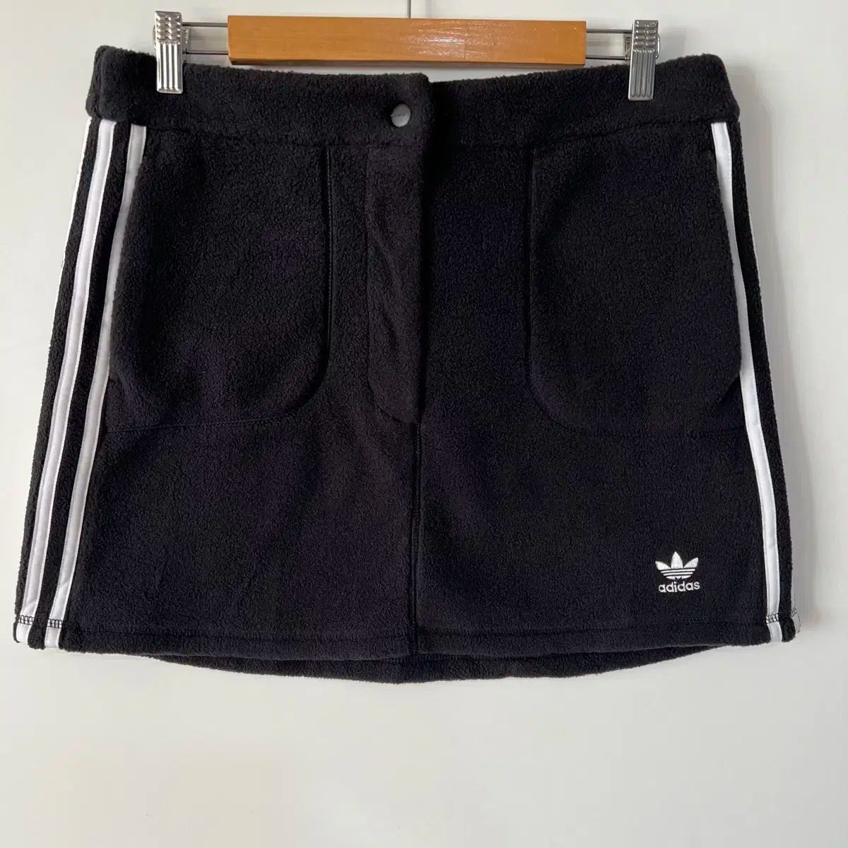 L adidas(アディダス) フリース スカート - メルカリ