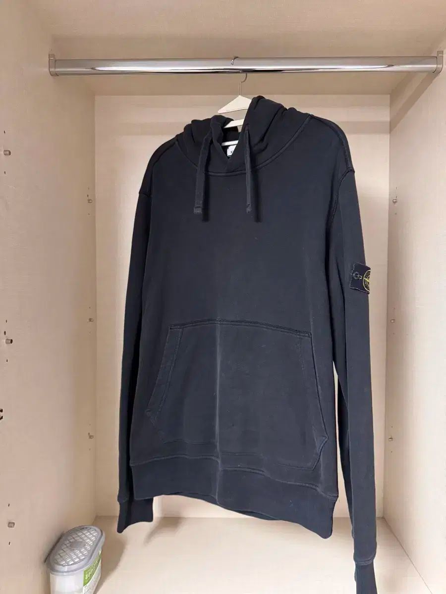 【雷市場（ポンジャン）商品韓国直送】 STONE ISLAND(ストーンアイランド) 20fw フード付きTシャツ L