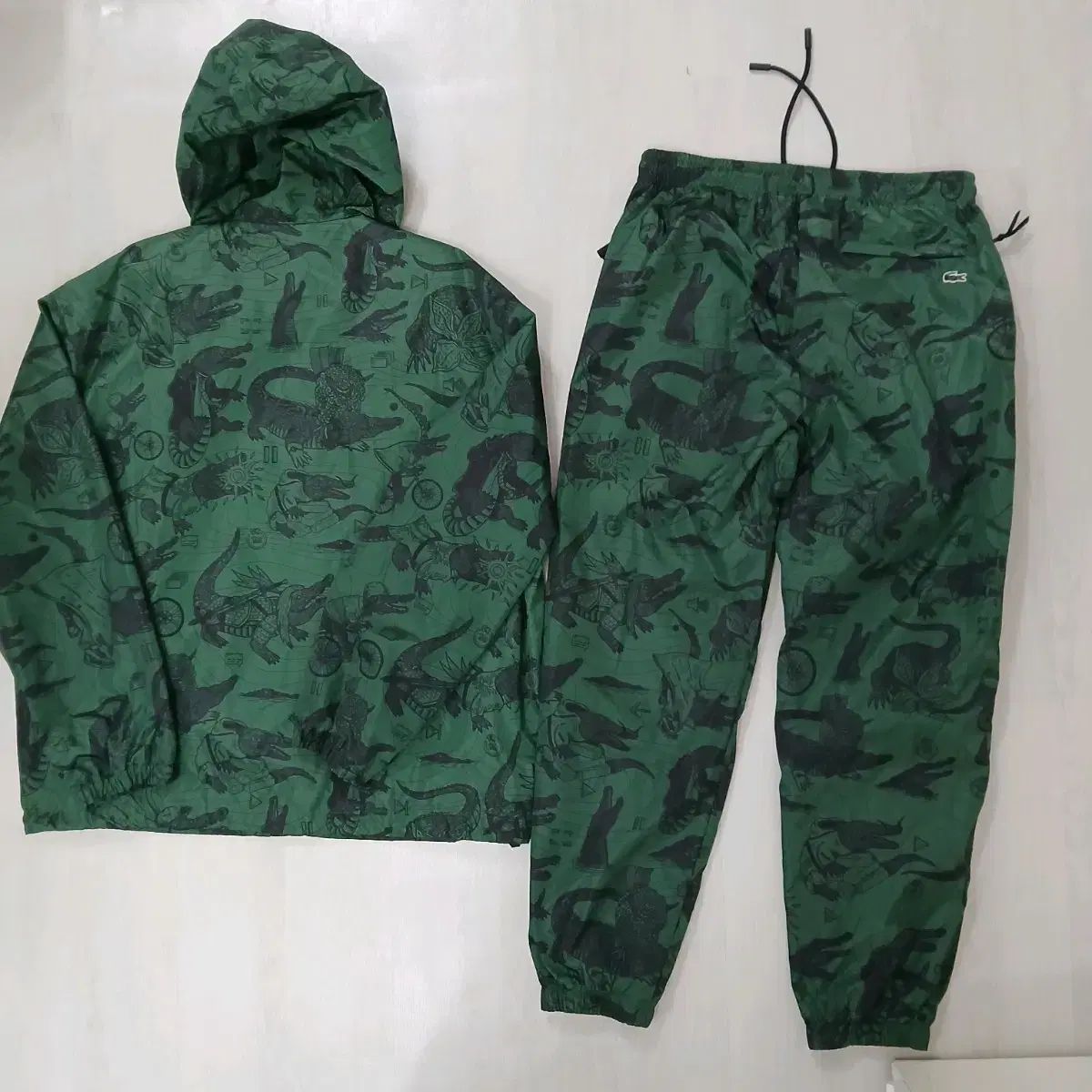 未使用) LACOSTE(ラコステ) セットアップ 正規品 実寸 105