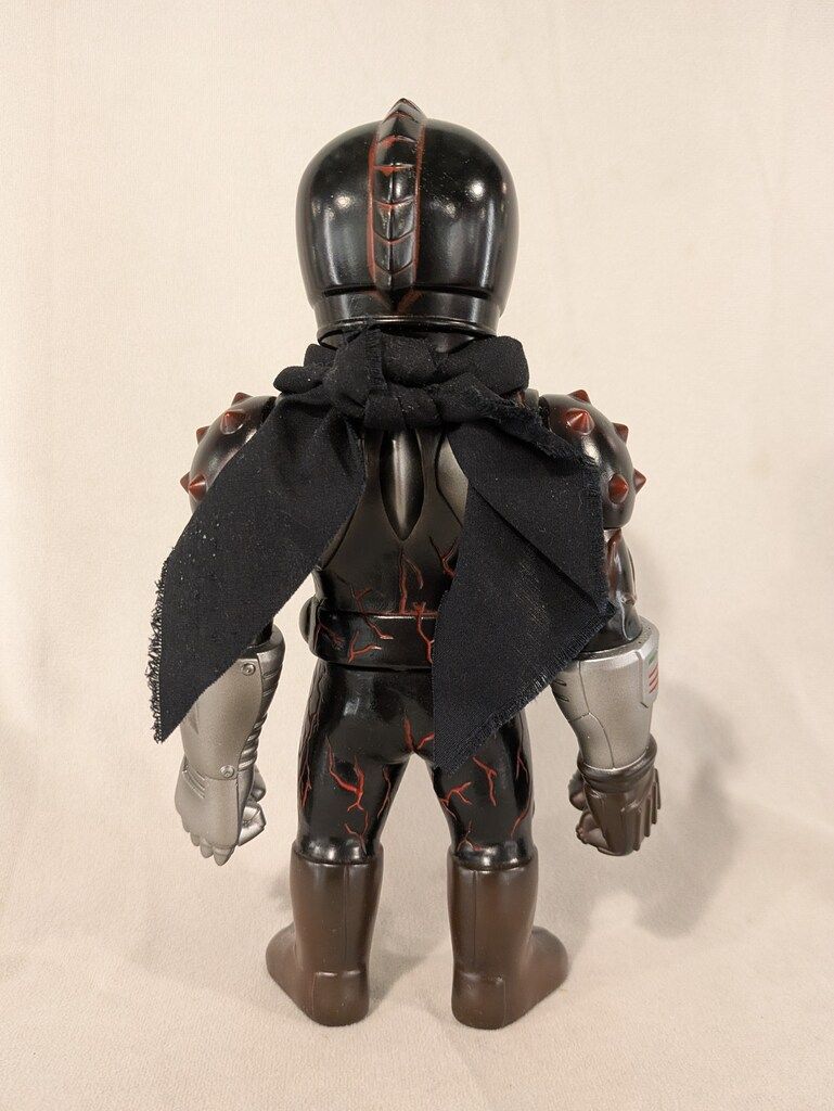 REALHEAD/CORDVIPER 真マシンサイダー 黒成型 赤/銀青塗装 ピンク目