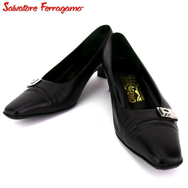 Salvatore Ferragamo パンプス　7D 新品 Salvatore Ferragamo ブラックパンプス 7D