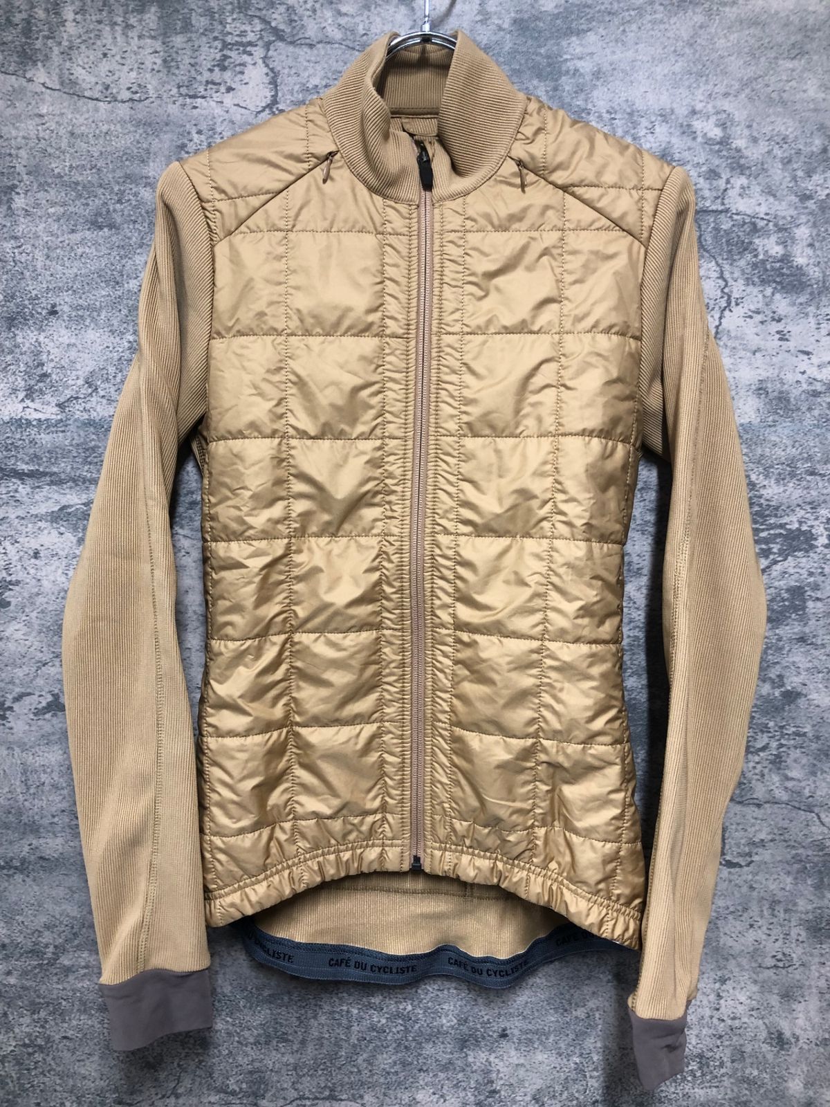 JE010 カフェドゥシクリステ CAFE DU CYCLISTE Leonie 防風 サイクル ダウンジャケット M ベージュ