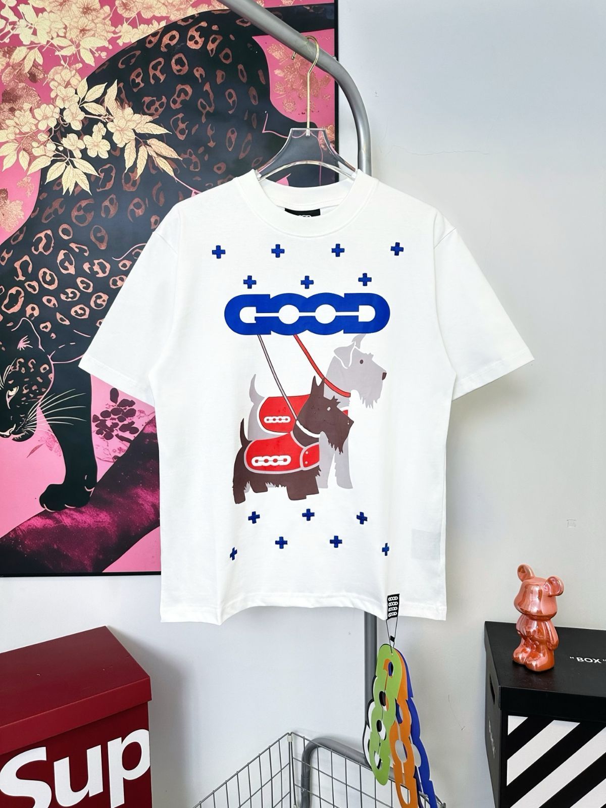 今日 GOODBRAND パックスロス刺繍 T シャツ