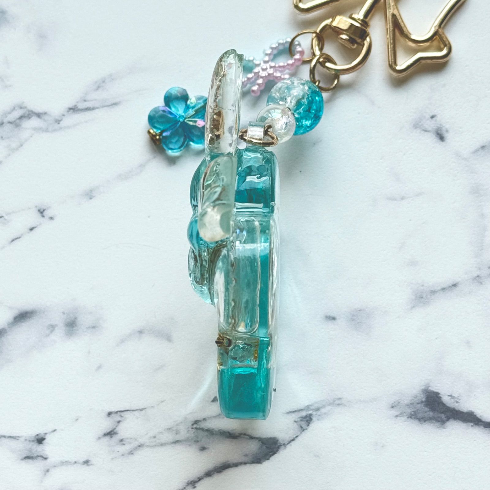 ハンドメイド レジンシェイカーキーホルダー 花 うさ耳 ブルー クリア