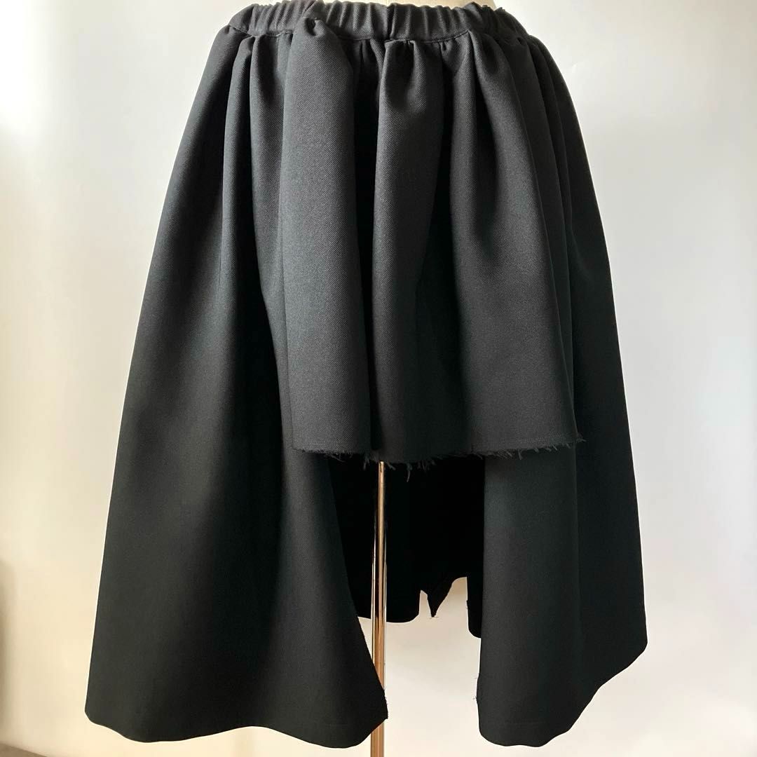 コムデギャルソン コムデギャルソン COMME des GARCONS COMME des GARCONS エステルギャバ フレアカットスカート （燕尾風デザイン）Sサイズ 2020年 - メルカリ