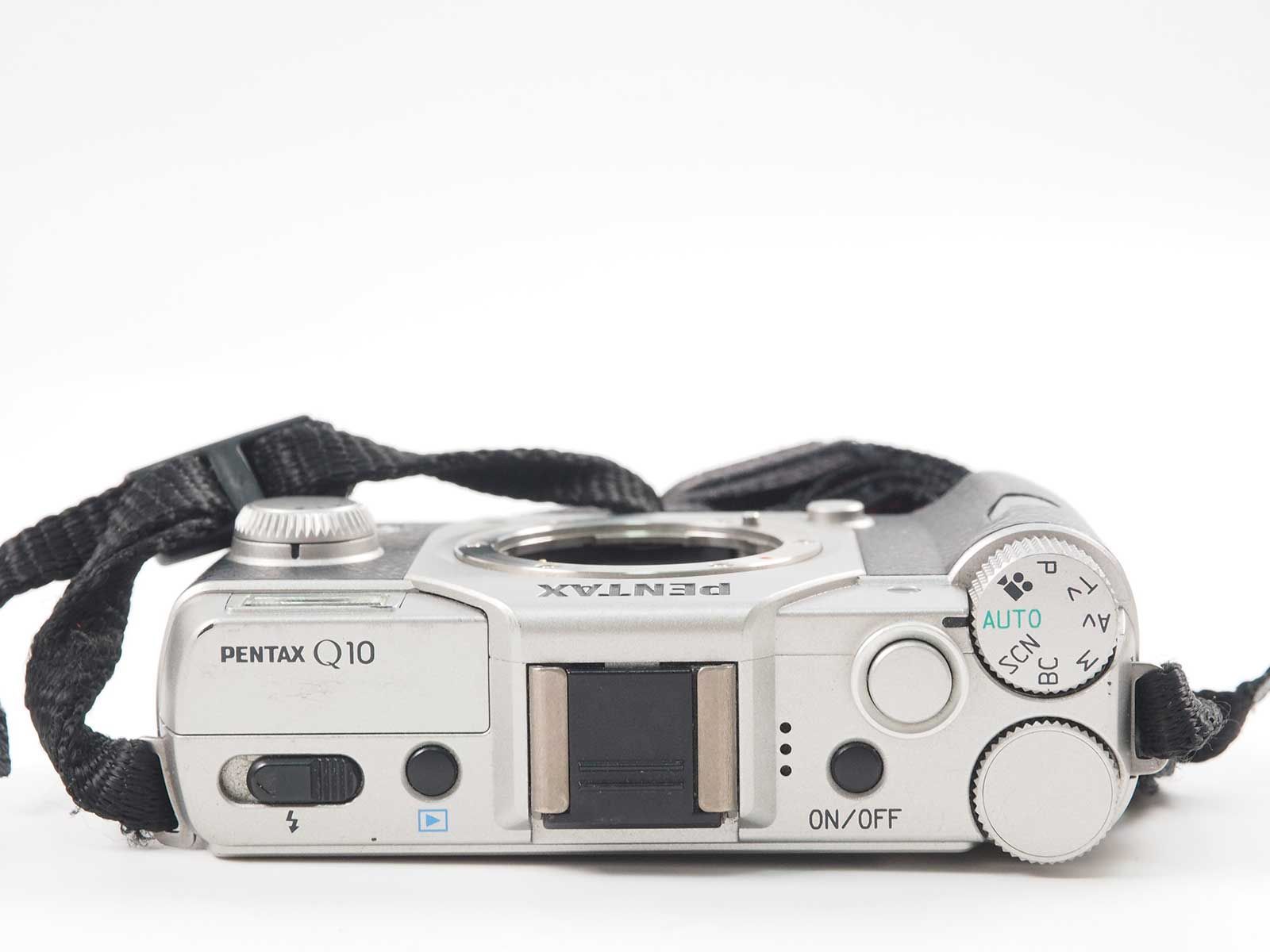 ペンタックス Pentax Q10 Silver 12.4MP Digital Camera 02 Lens 元箱 [新品同様] #Z2329A -  メルカリ