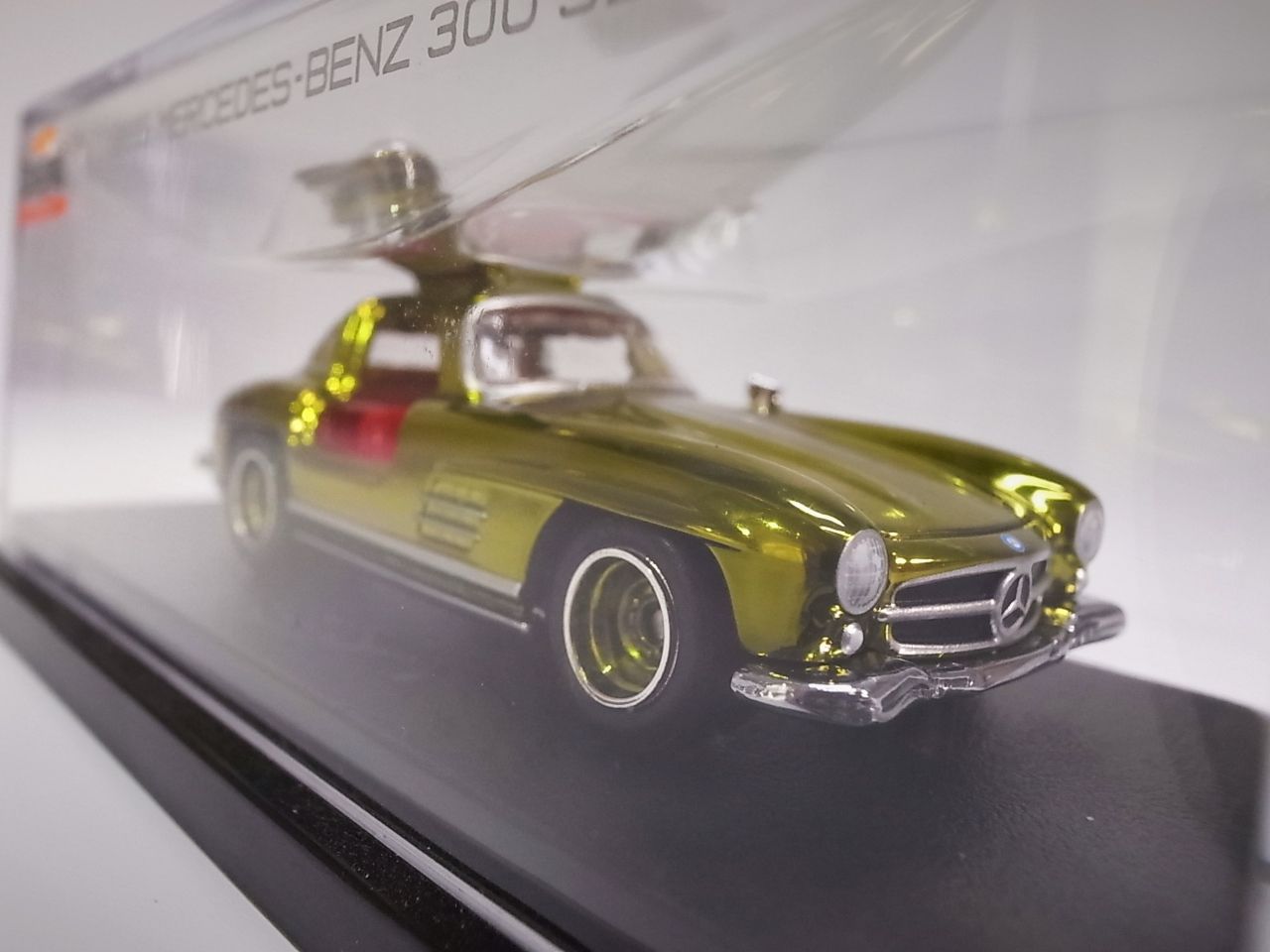 ホットウイール RLC メルセデス ベンツ 300 SL オリーブ ELITE64のMERCEDES-BENZ 300 SLのレビュー！IWCコラボから生まれ