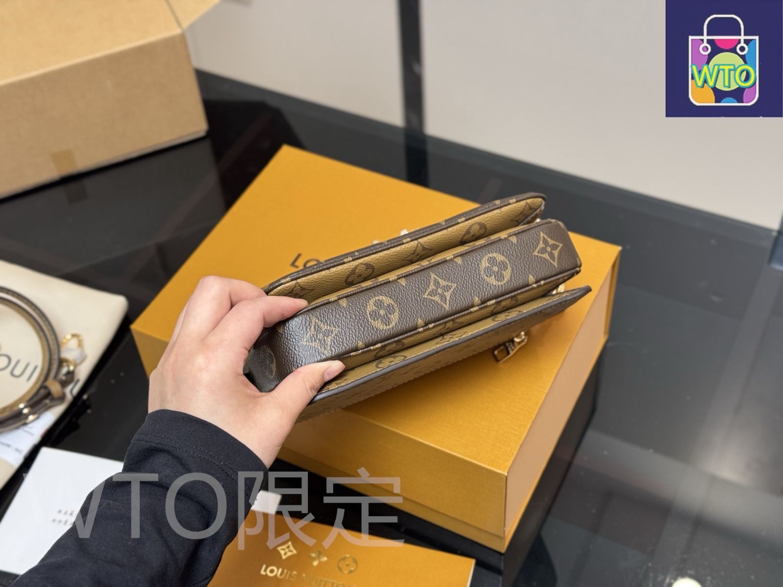 LOUIS VUITTON ヴィトン　ボスフォールPM メッセンジャーバッグ ルイヴィトンメッセンジャー ボスフォール PM 14145 ブラウン