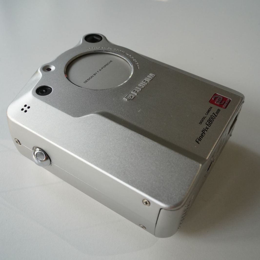 【動作品】【希少極美品】FUJIFILM ファインピクス 6800 Zoom FUJIFILM Finepix 6800Z｜元田中マロ