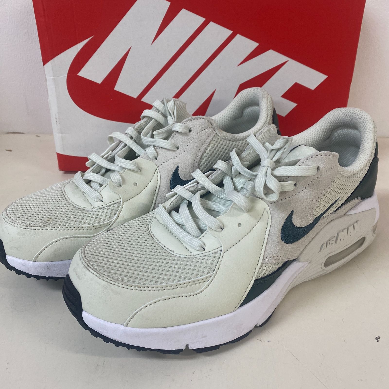 NIKEエアマックスエクシー26.5センチホワイトスニーカー Amazon | [ナイキ] エア マックス エクシー W AIRMAX EXCEE