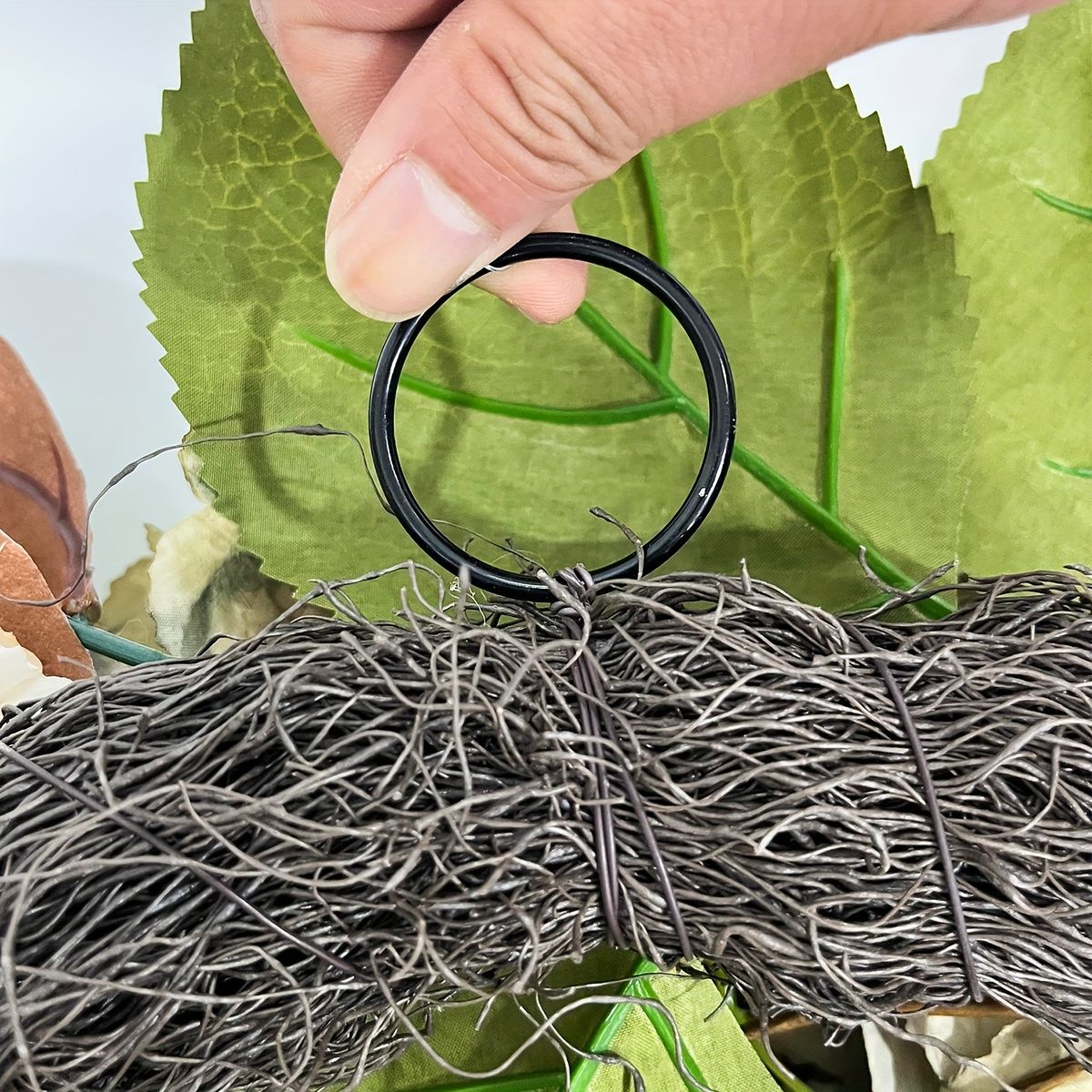 ボタニカルデザイン 24インチ ディープブルー アジサイリース 円形ハンガー付 - リアルタッチ ボヘミアン風 ガーランド 秋の玄関ドア 屋外装飾 ファームハウス ウェディング インテリアに YUZUMIYA_COM