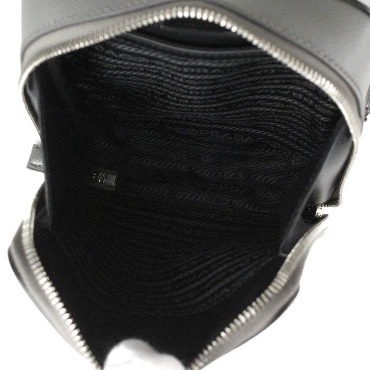 新品同様品】PRADA/プラダ ブリック サフィアーノ トライアングルロゴ