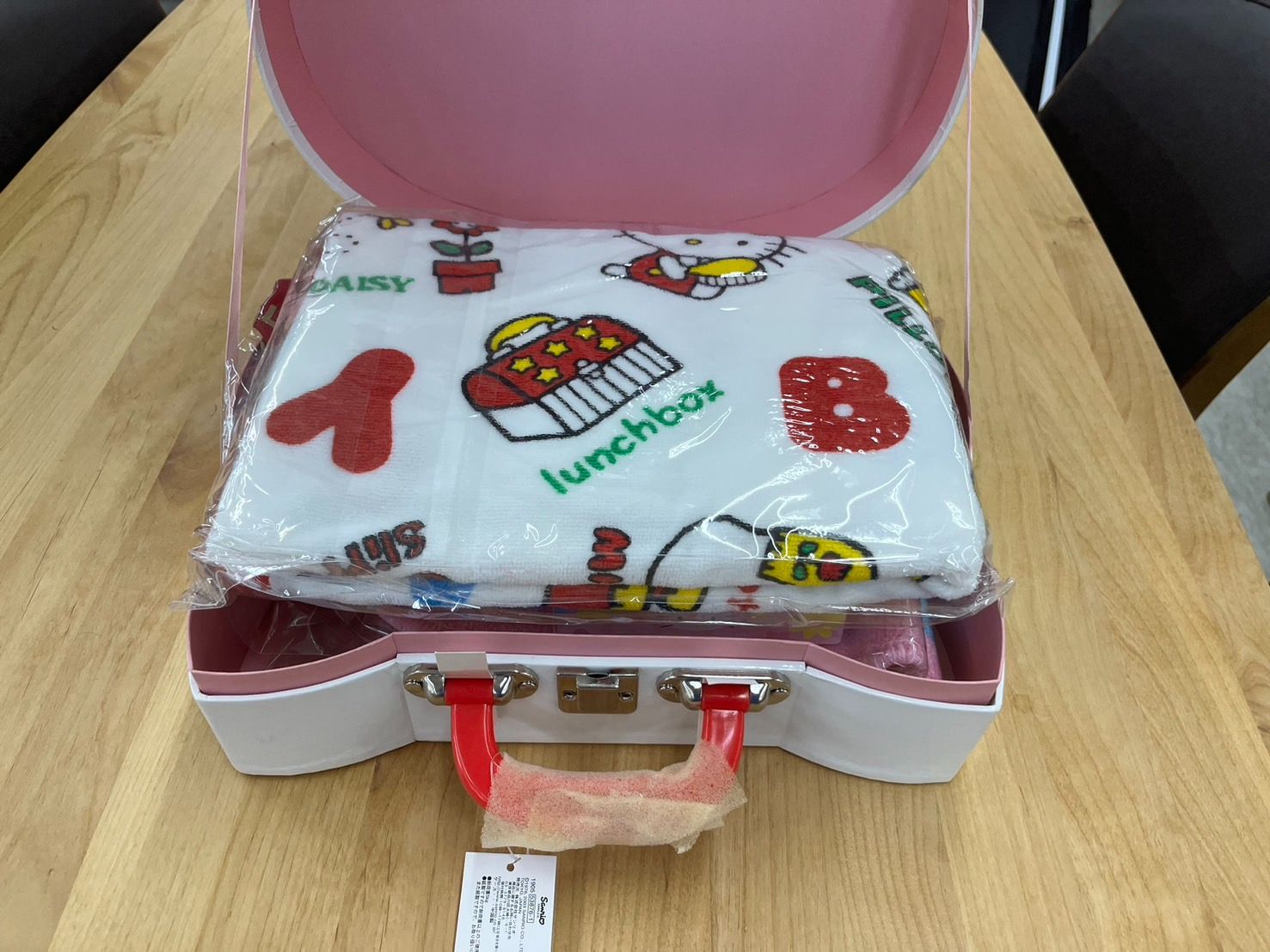 サンリオ キティちゃん ハローキティ BOX おたのしみDカット