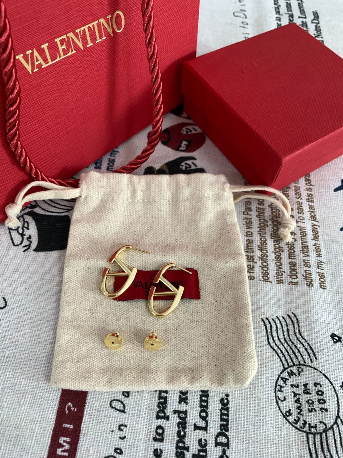 VALENTINO Vロゴ ボールドエディション メタル ピアス Valentino☆V