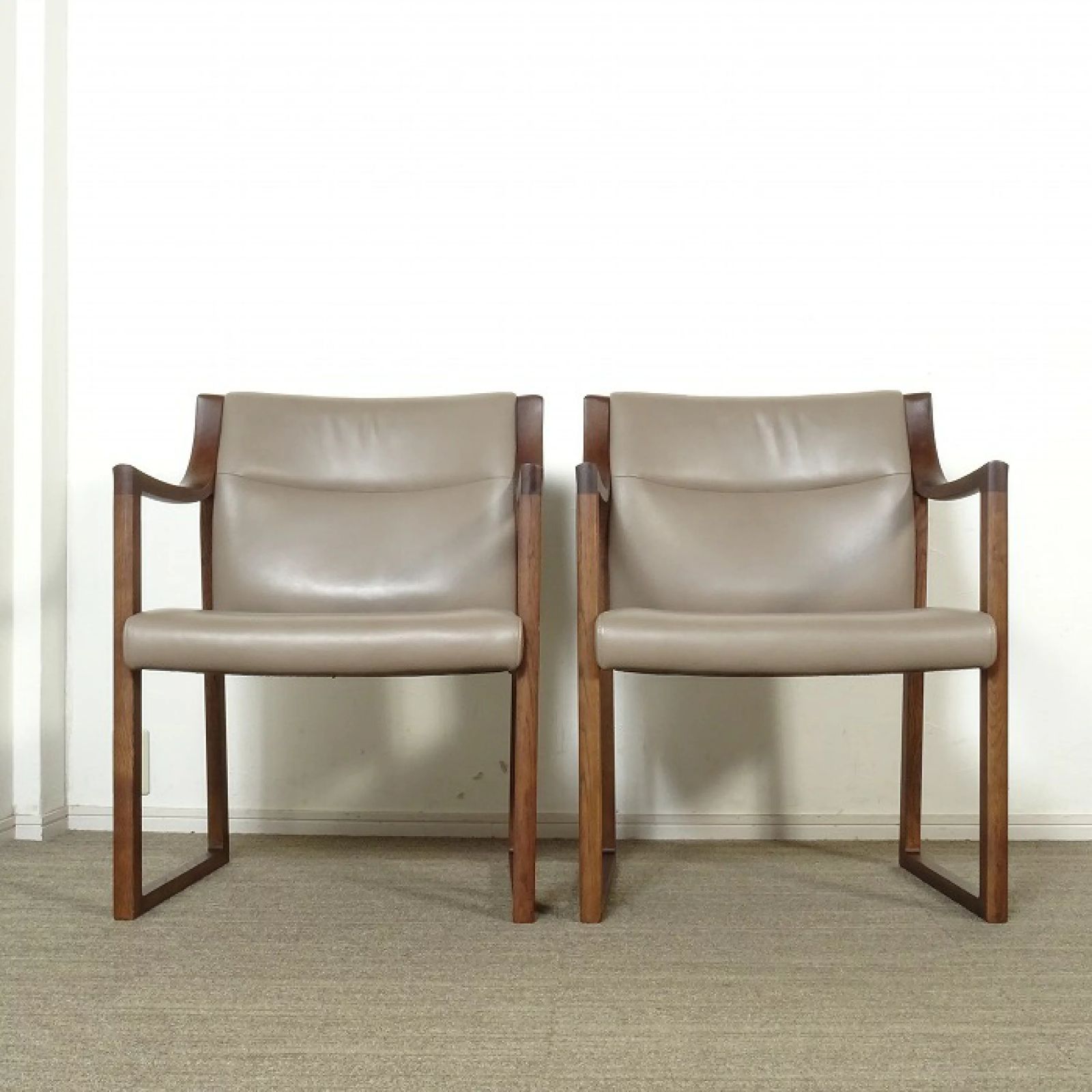 ◾︎SELUNO◾︎ 展示 karimoku カリモク家具 アームチェア WU5300 2脚セット レザー 25万 v690