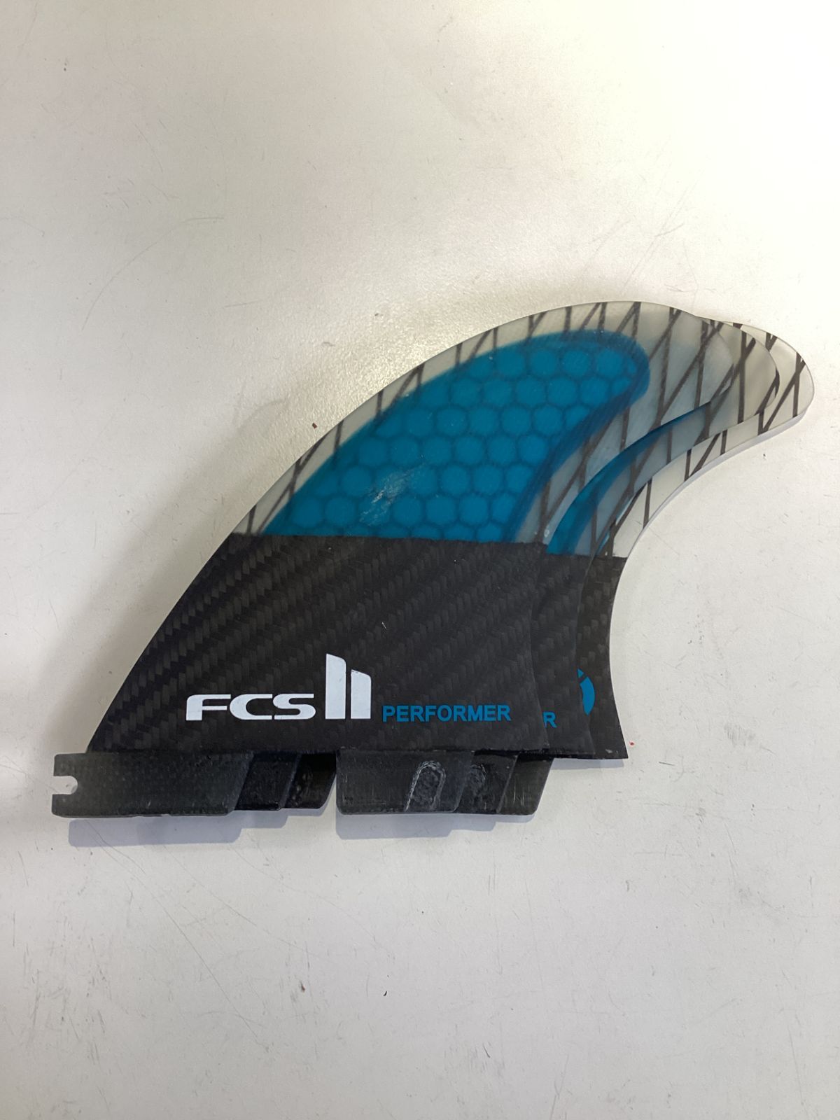 ムラスポOUTLET FCS 2 エフシーエス2 PERFORMER パフォーマー TRI FIN SET PCC パフォーマンスコアカーボン Lサイズ サーフィン フィン ムラサキスポーツ OUTLET アウトレット