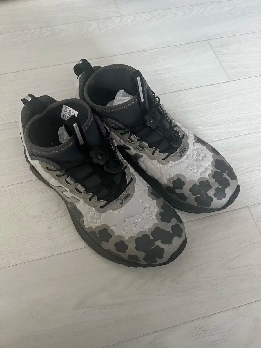 245 Asics アシックス Cecilie Bahnsen セシリーバンセン ゲル 地形 MT ピュア シルバー