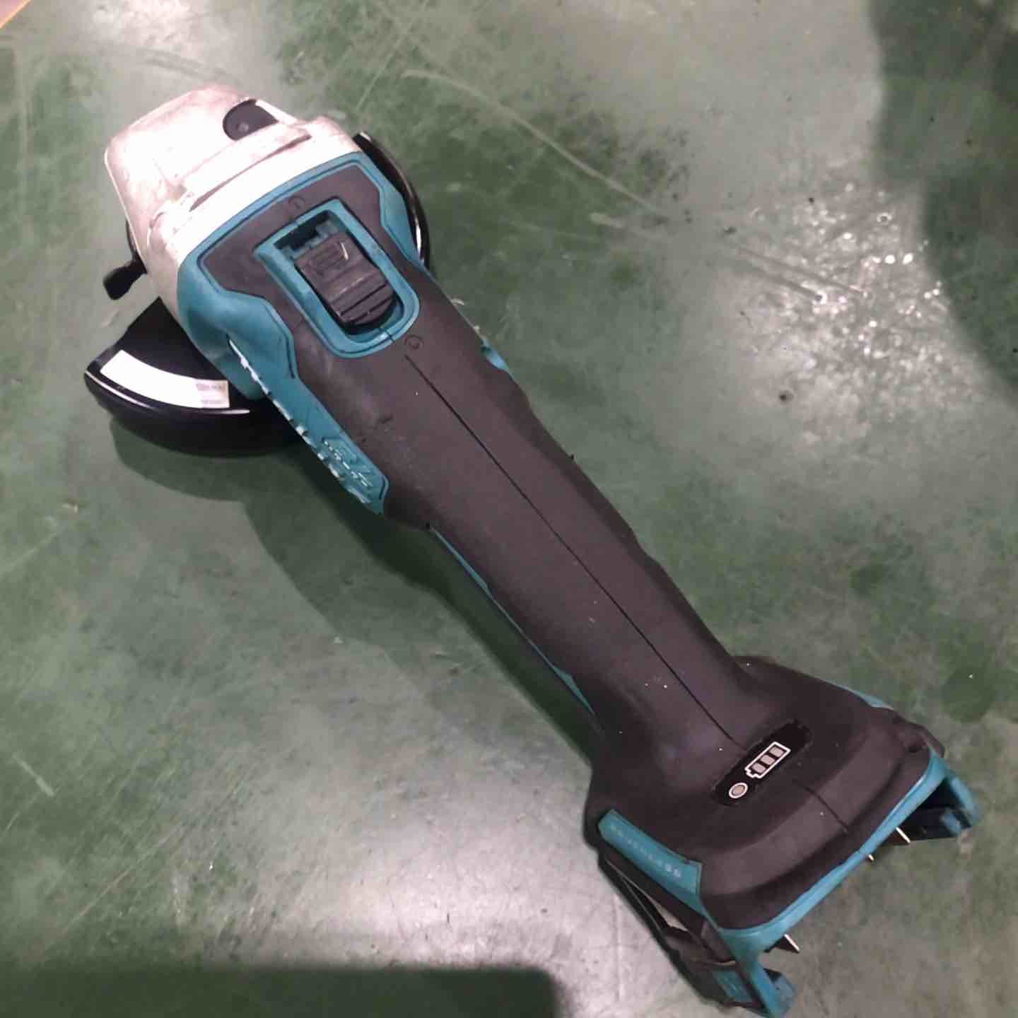 マキタ makita 125mmコードレスディスクグラインダ GA504DZN GA504DN 藤沢店