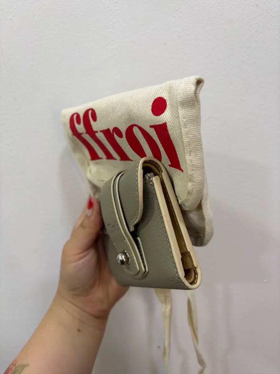 ffroi(フロイ) エバーウォレット グレー 二 つ折り 財布 可愛い 韓国