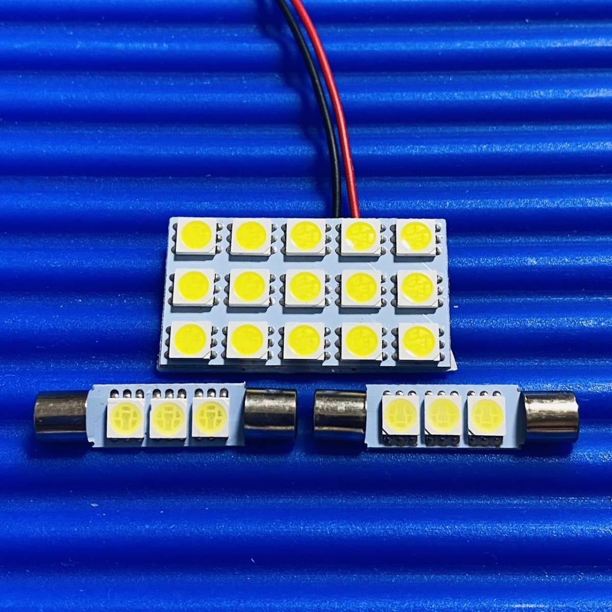 VN5 レヴォーグ 超爆光！T10 LED ルームランプ ラゲッジ バニティ 3個セット ホワイト スバル カー用品 パーツ