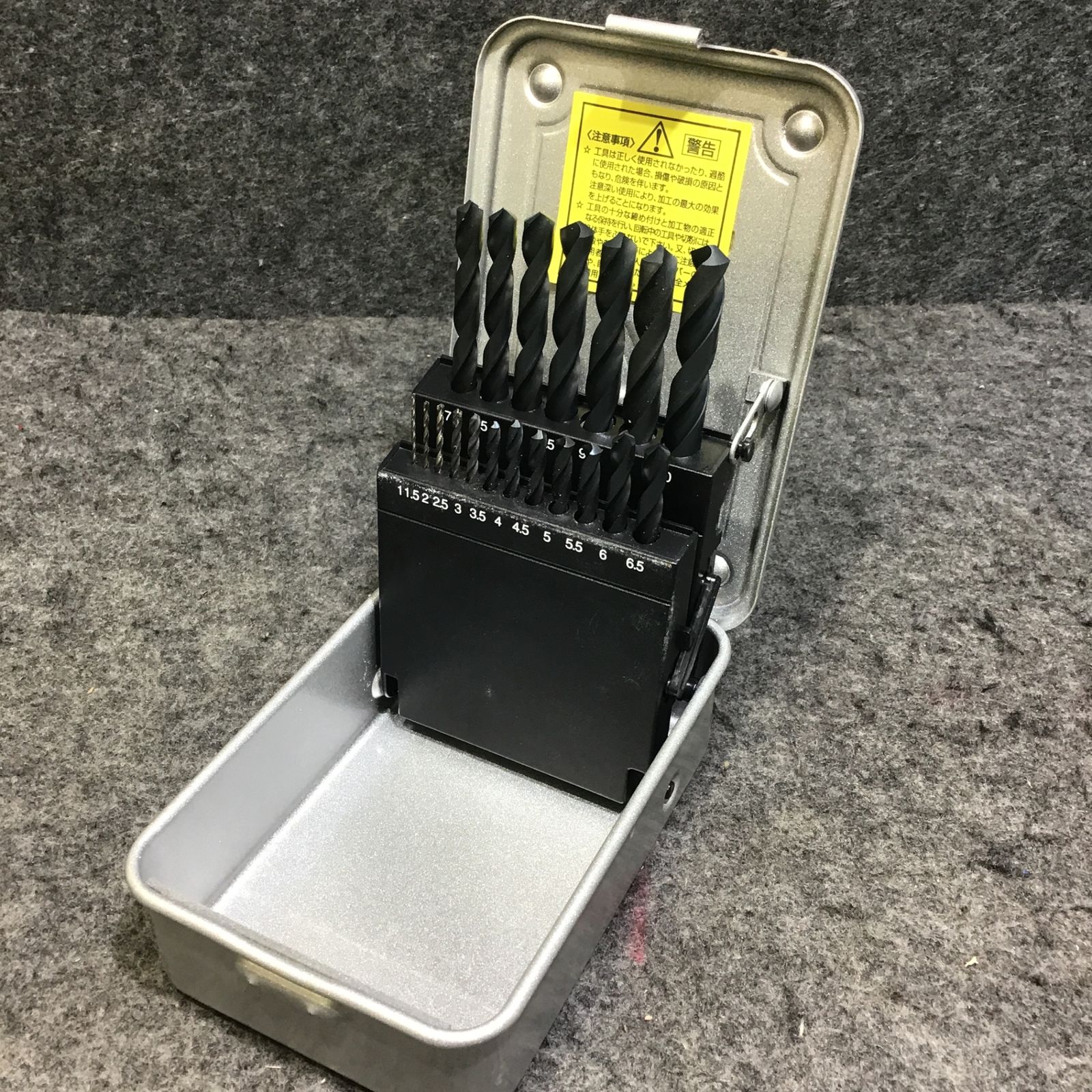 ΘΘイシハシ精工 ドリルセット 19本入 D19-S 程度B イシハシ精工 ISF