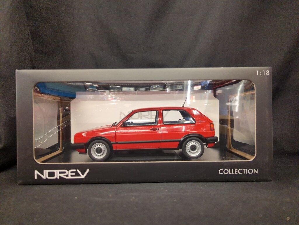 NOREV 1/18 VW Golf 1984 (レッド) 188414
