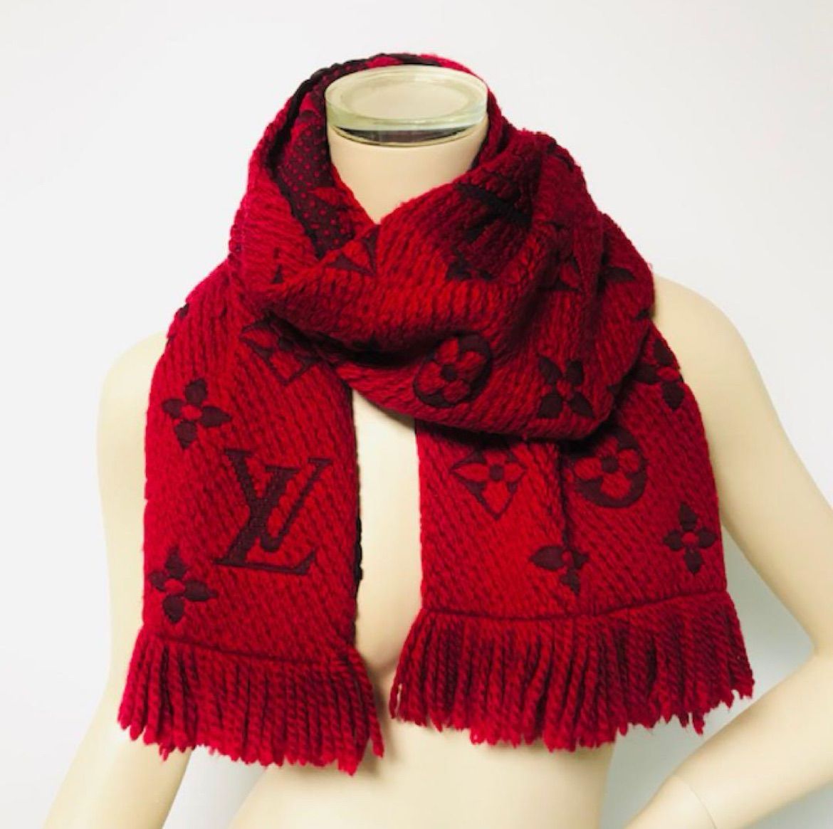 上送料無料。 LOUIS VUITTON ルイヴィトン レディース エシャルプ ロゴマニア モノグラムデザイン シルク混ウール マフラー|イタリア製 フリンジ ブランド 秋冬物 ファッション 小物 レディース カジュアル 送料無料の商品多数！