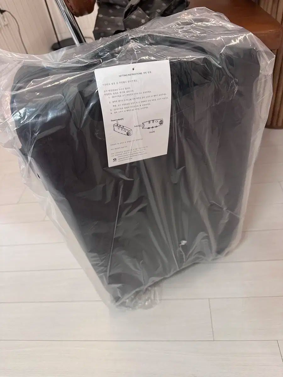 ミシュラン 20 インチ 機内持ち込みサイズ キャリーケース スーツケース かわいいロゴ