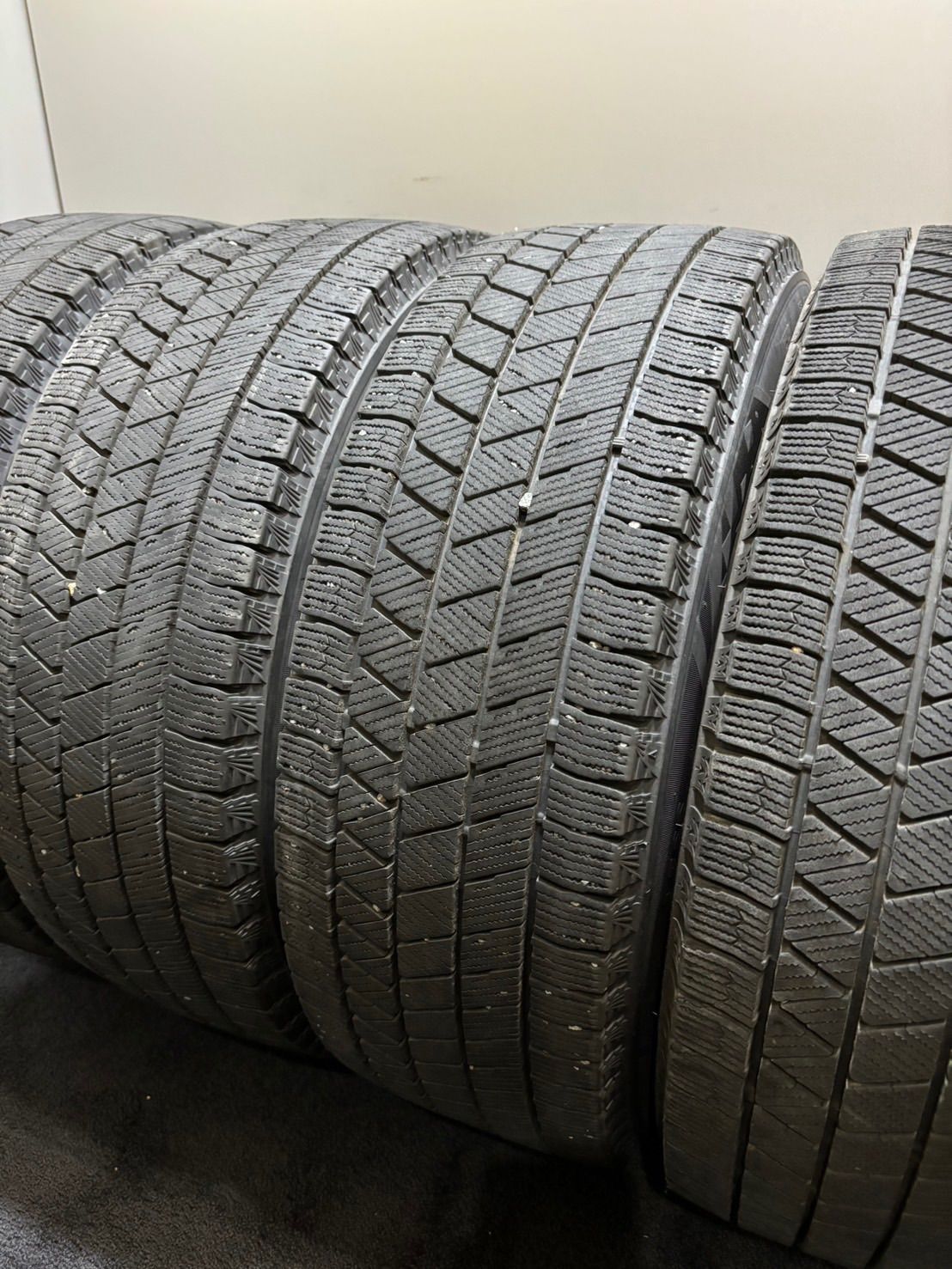 205/60R16 BRIDGESTONE/VRX3 22年製 スタッドレス 4本 ブリヂストン ブリザック ノア ヴォクシー ステップワゴン (南5-F990)