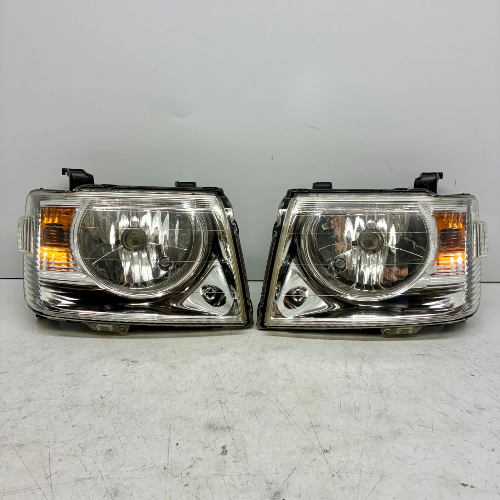 コーティング済 三菱 H81W H82W H91W H92W EKワゴン オッティ ヘッドライト ランプ レンズ 左右セット LR STANLEY P2191 P71464