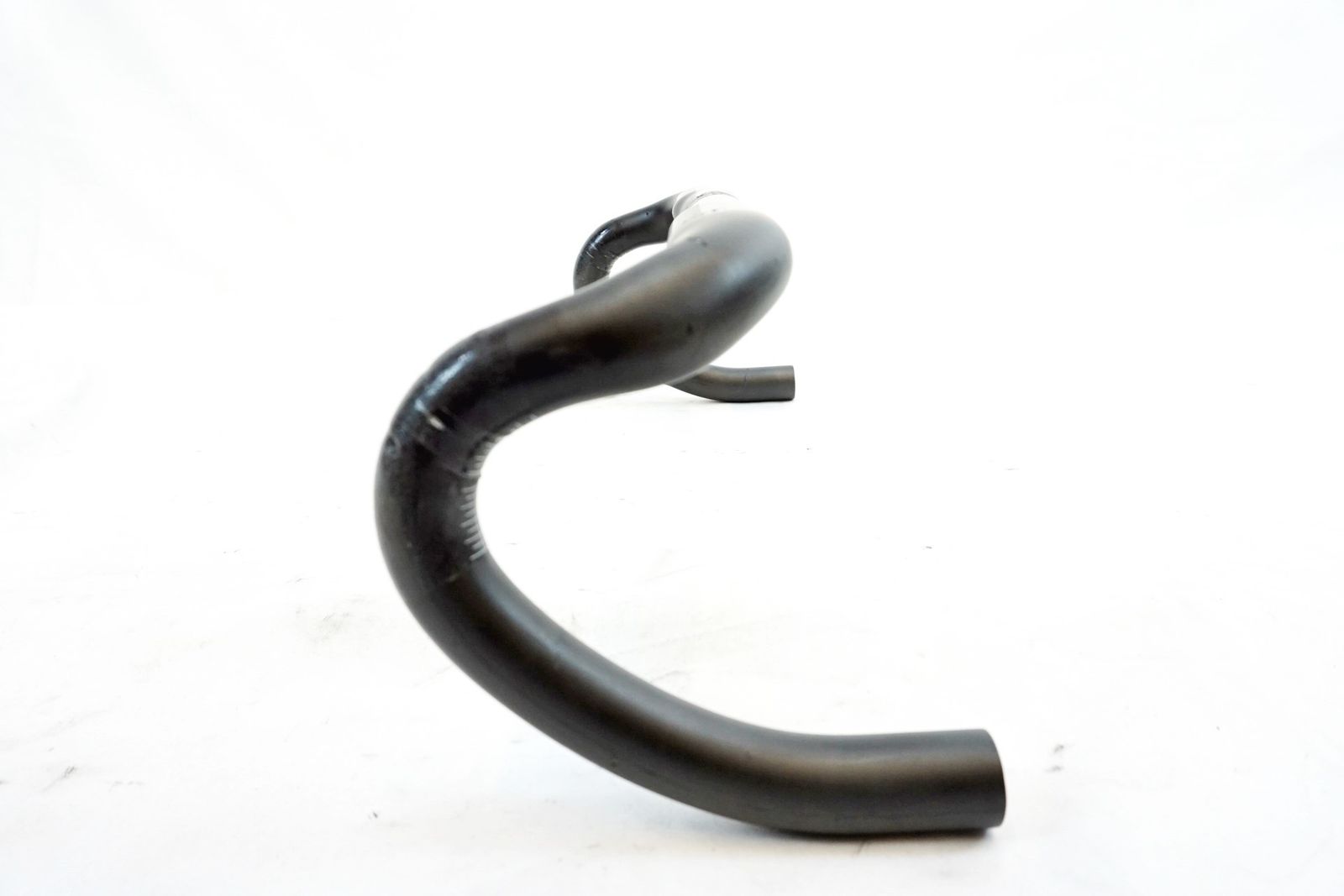 3T 「スリーティー」 ERGONOVA TEAM φ31.8 420mm カーボン ハンドル