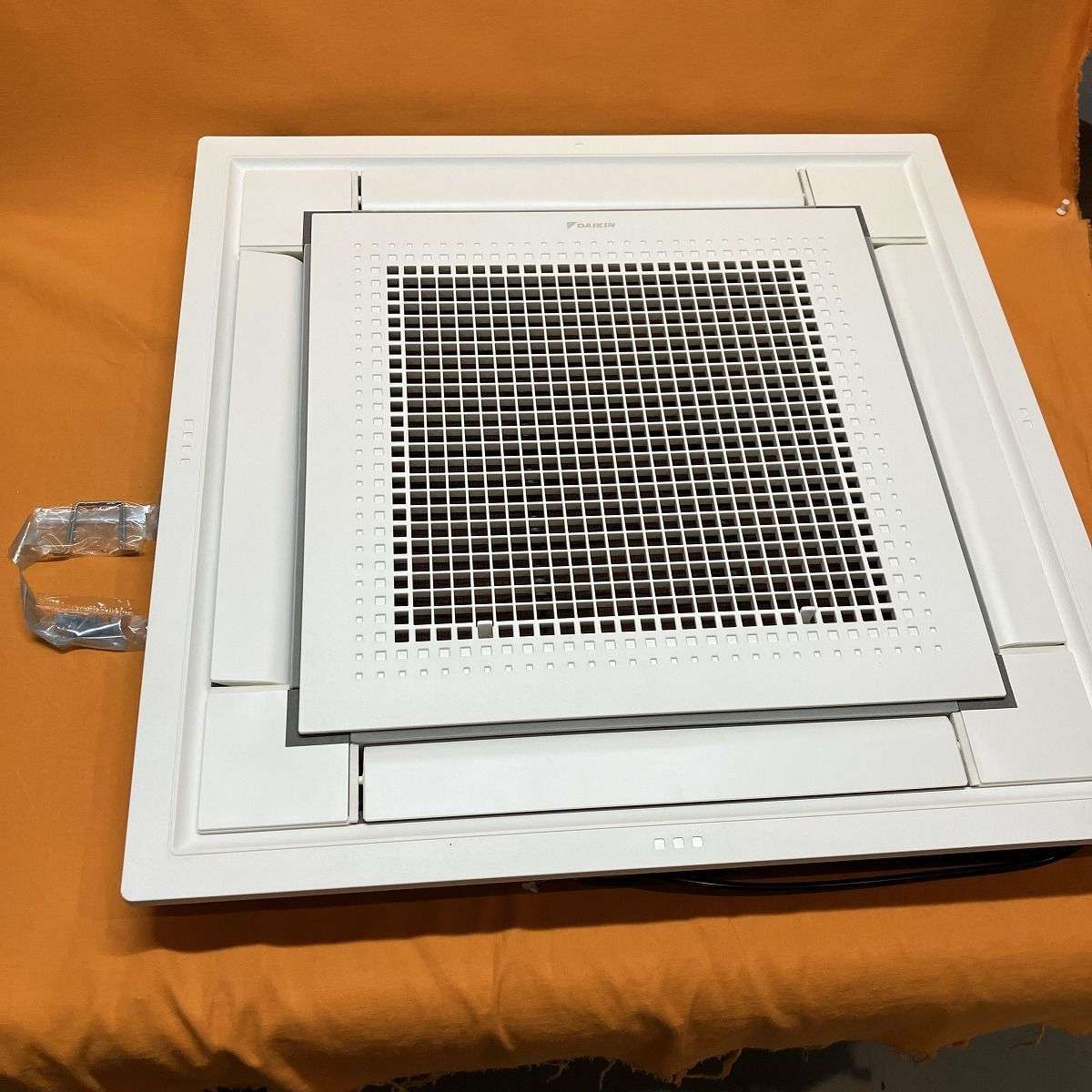 天井埋込カセット形エアコン 化粧パネル ダイキン工業 BYFP56D