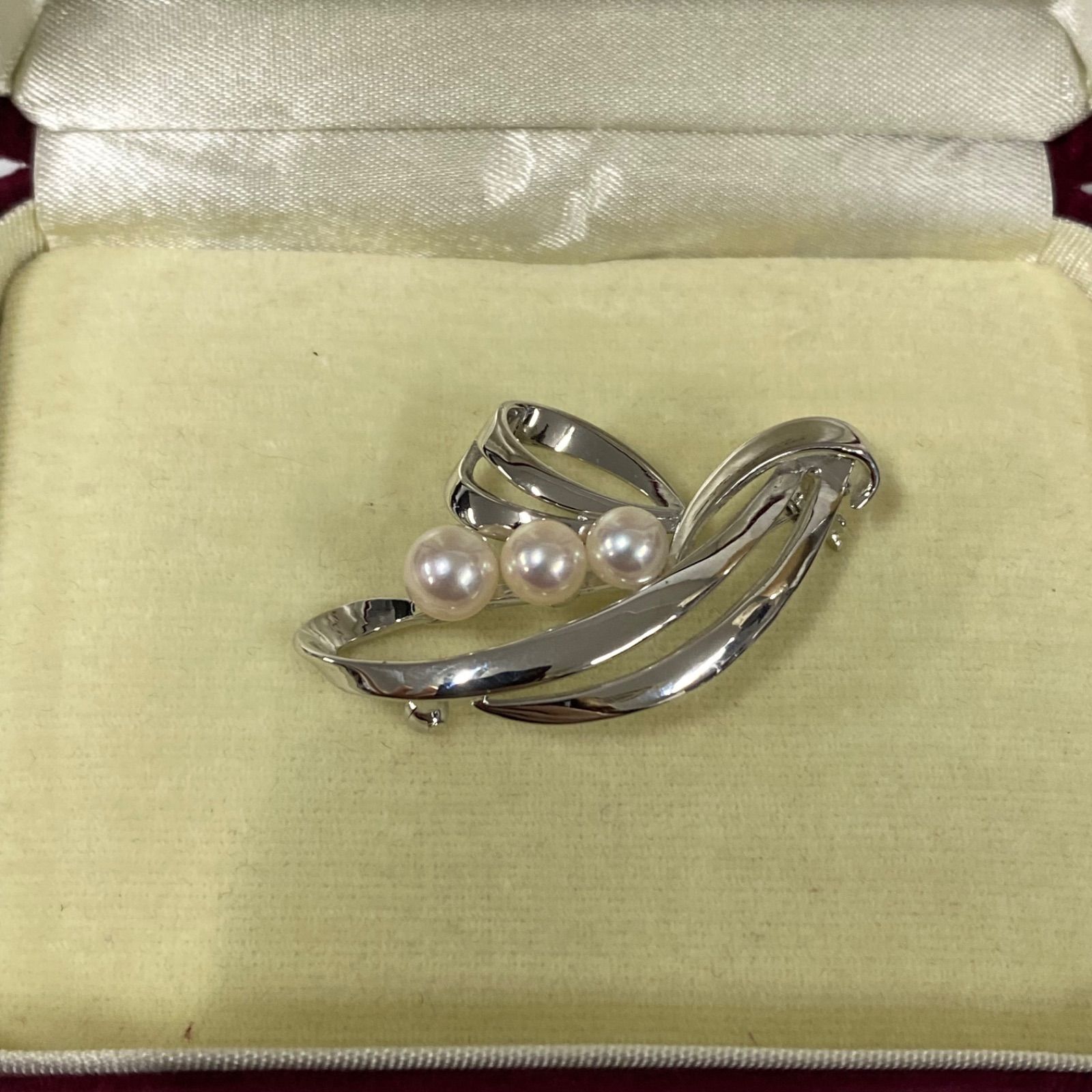 MIKIMOTO】ミキモト 本真珠ブローチ シルバーカラー パール