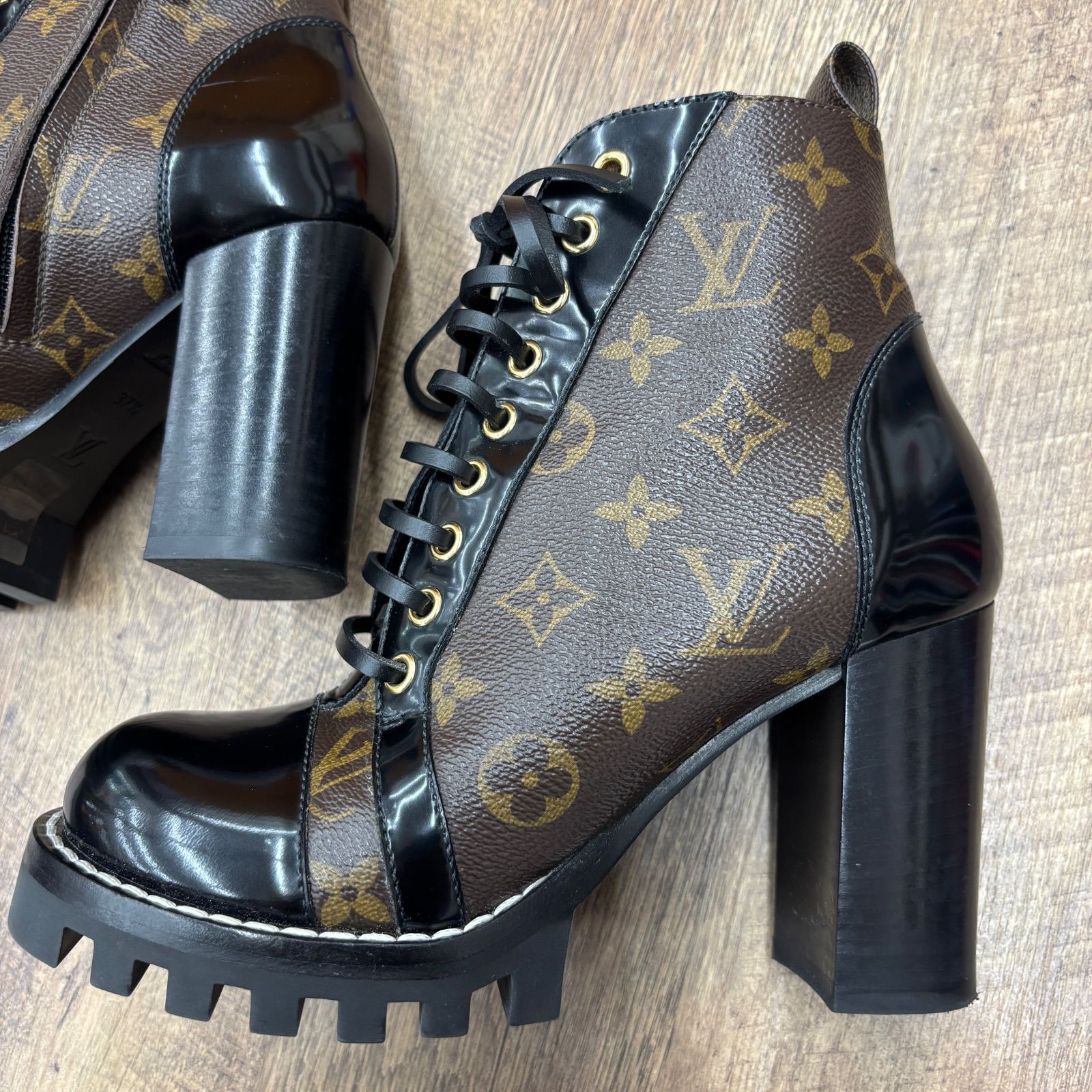 VUITTON