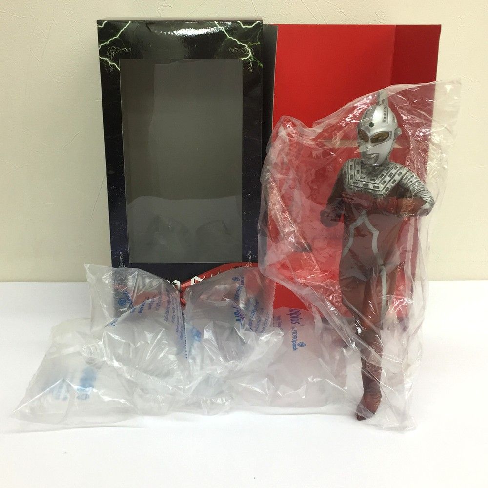 CCP 究 のウルトラセブン ハイグレードVer. 発光ギミック付 1|6特撮シリーズVol.45 生誕45周年記念
