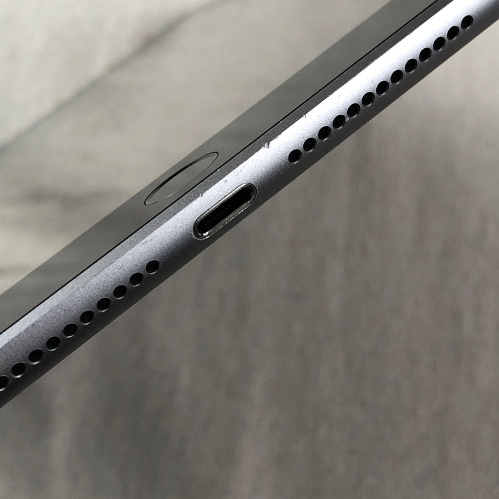 ジャンク iPad 第5世代 128GB Space Gray - メルカリ