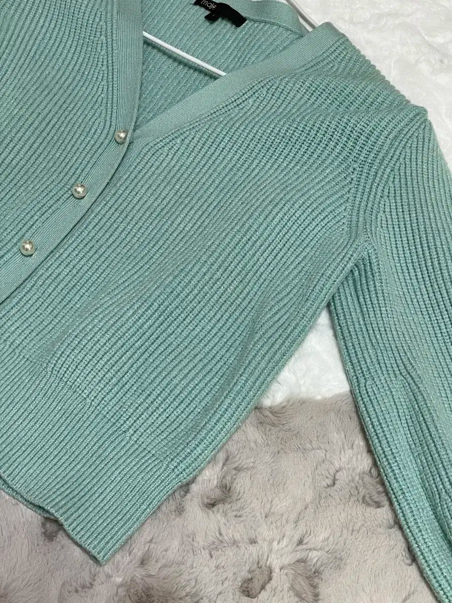 ニットカーディガン