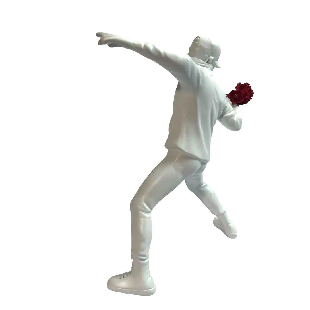 圧巻 バンクシー アート 花を捨てる少年 フィギュア オブジェ ホワイト