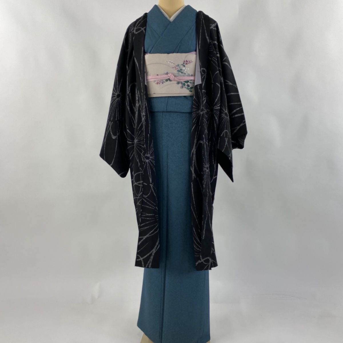 羽織 身丈108.5cm 裄丈66.5cm M やまと 花 黒 正絹