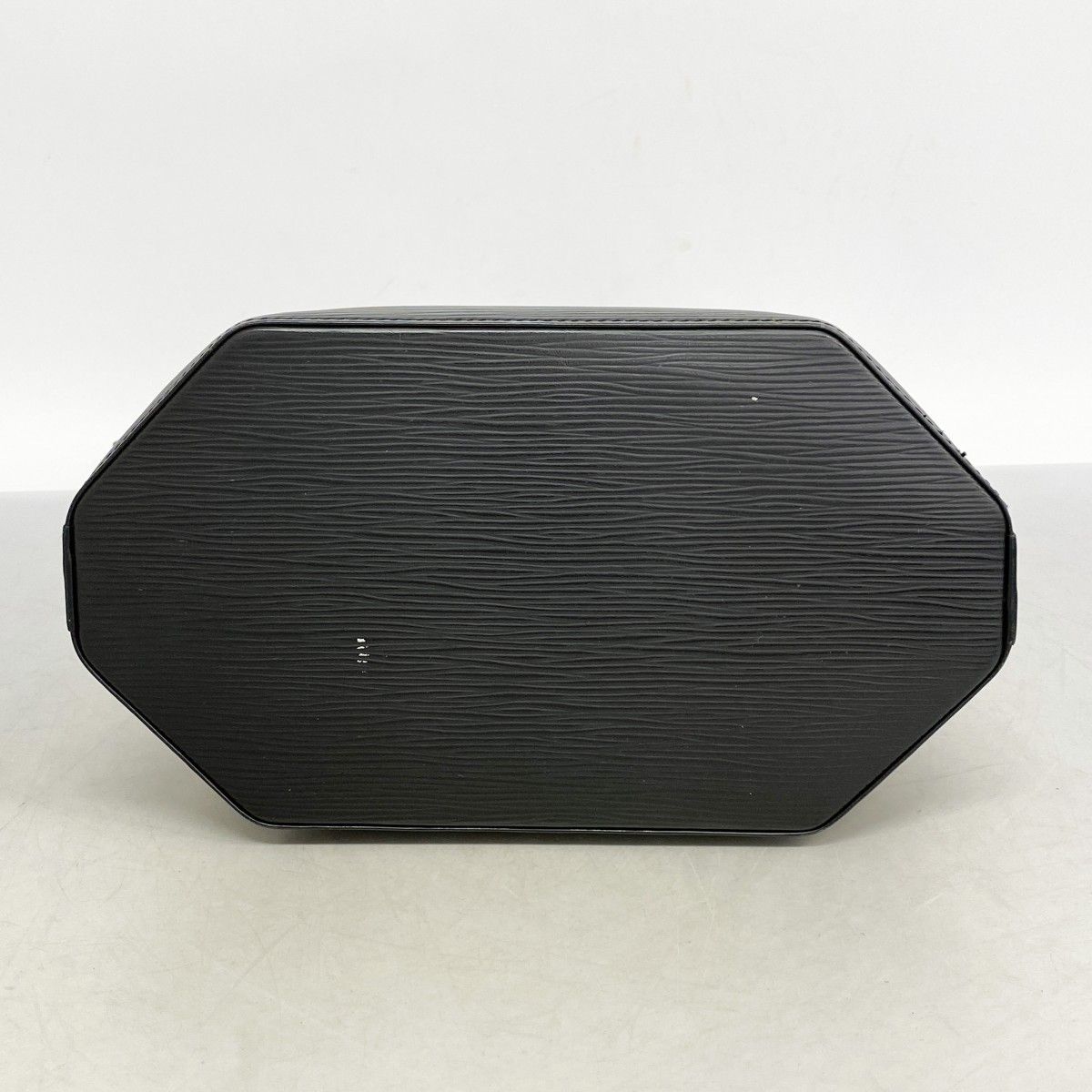！極美品！　ルイヴィトン　ショルダーバック　エピ　M80157 LOUIS VUITTON】ルイヴィトン『エピ サックデポール』M80157