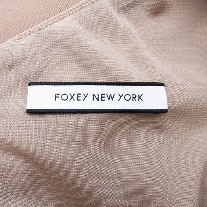 【42】極美品　フォクシー　ニューヨーク スリーツ 半袖ワンピース フォクシー ニューヨーク 2018年 38329 Back Designed Dres