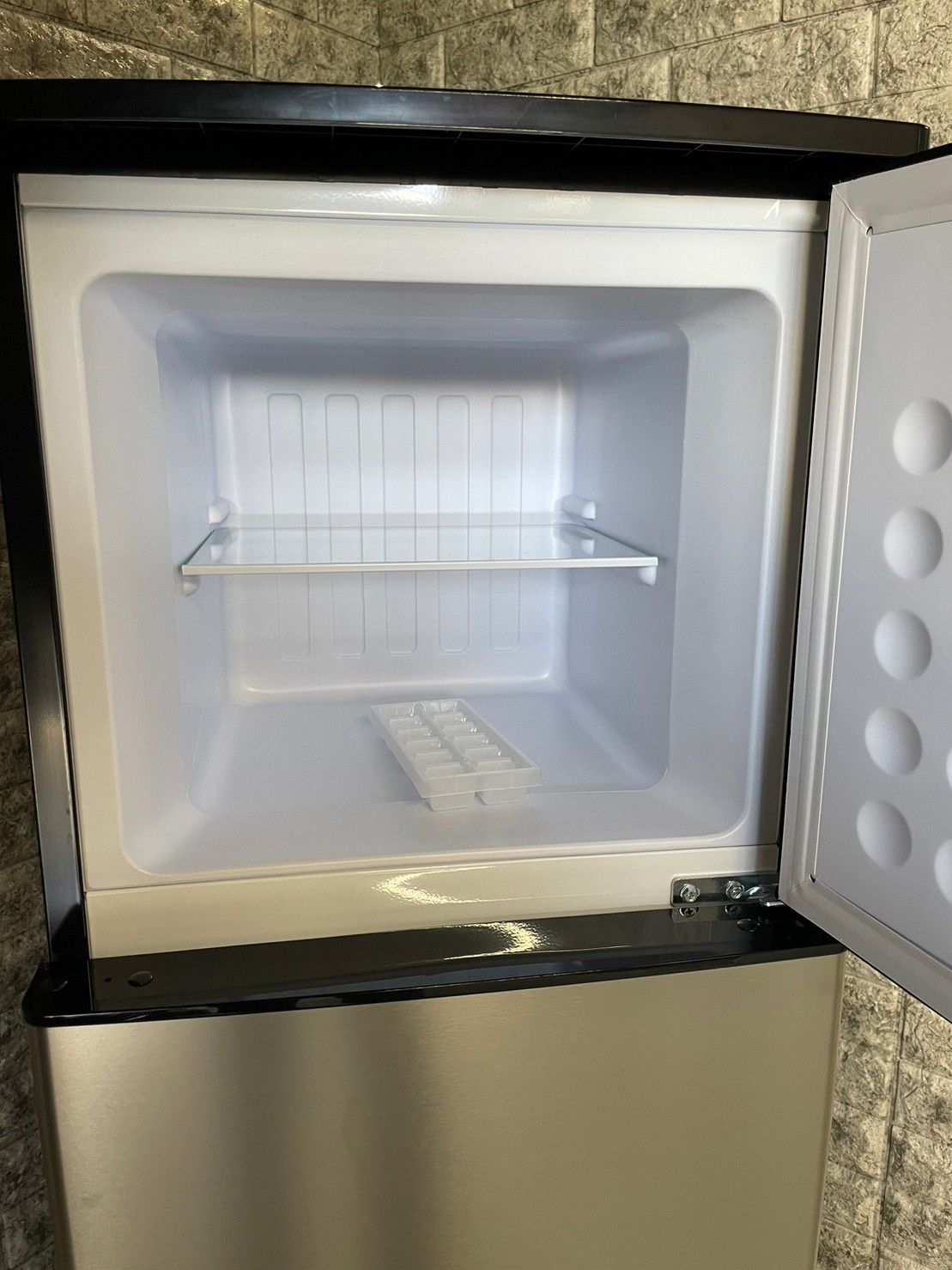 送料無料3か月保保証付き冷凍冷蔵庫年アズマ