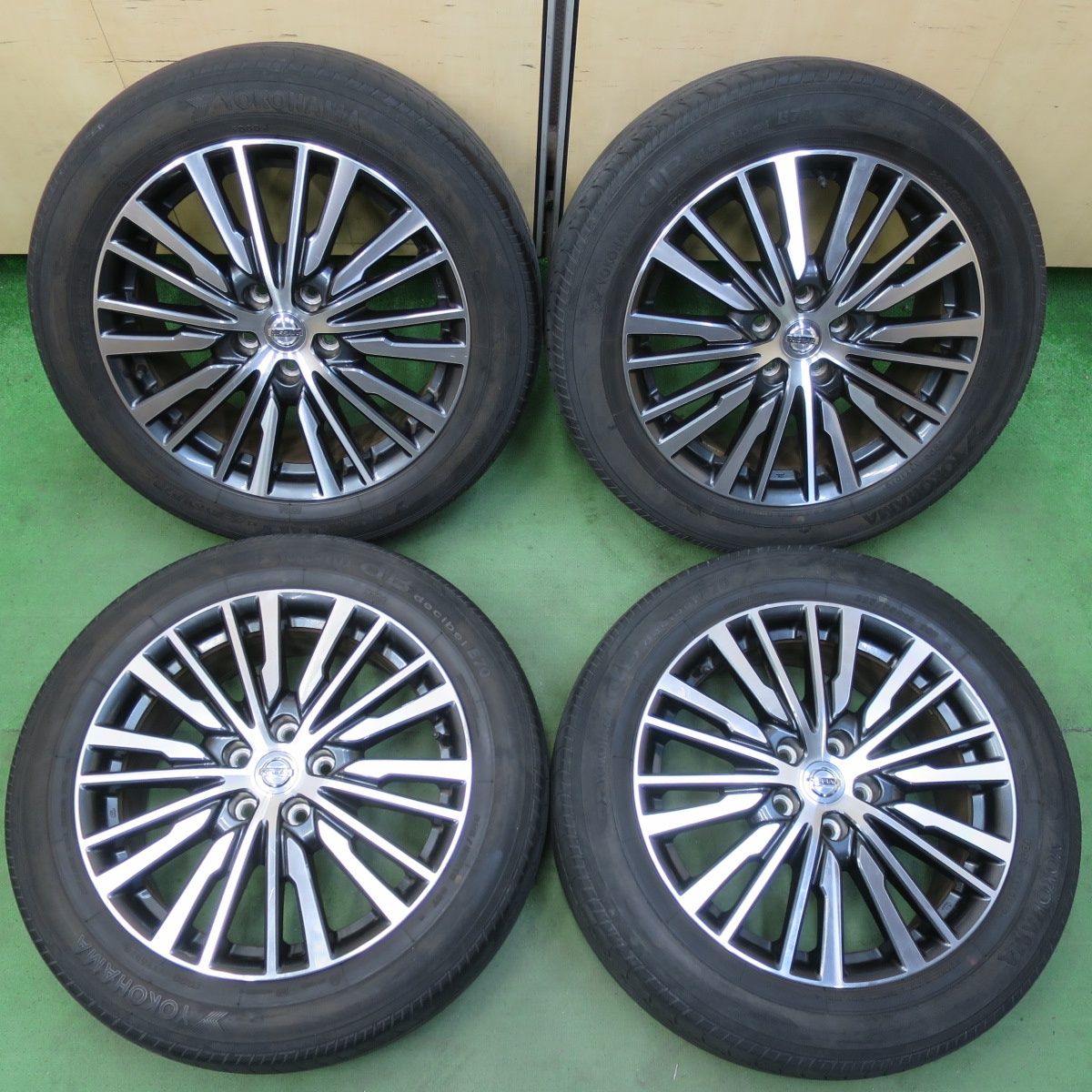キレイ 日産 E52 エルグランド 純正 225|55R18 ヨコハマ dBデシベル E70 E70A 18インチ PCD114.3|5H 5050402IMノ