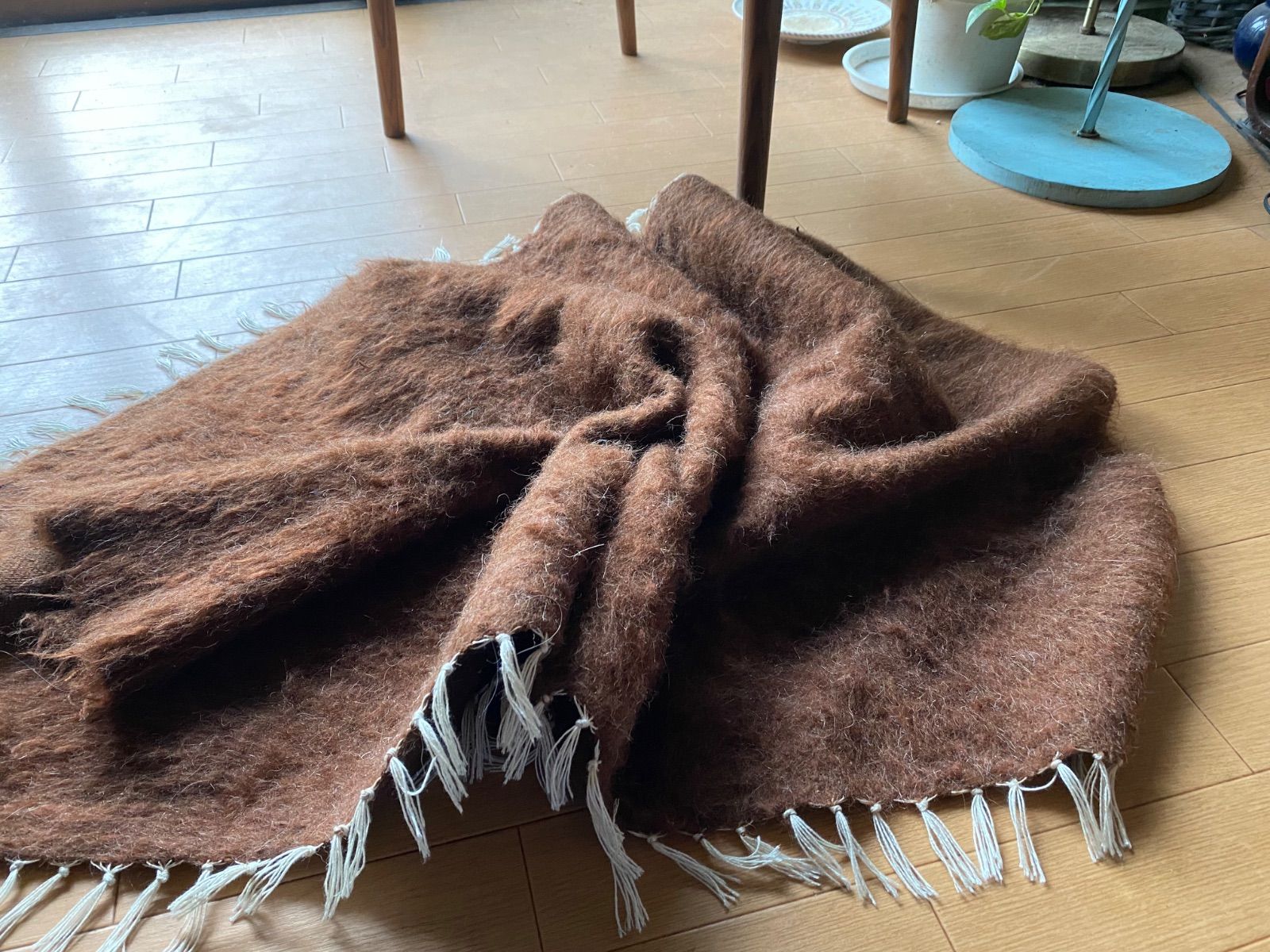 トルコのアンゴラヤギの毛モヘアで織り機で織られたシイルトバッタニイェ