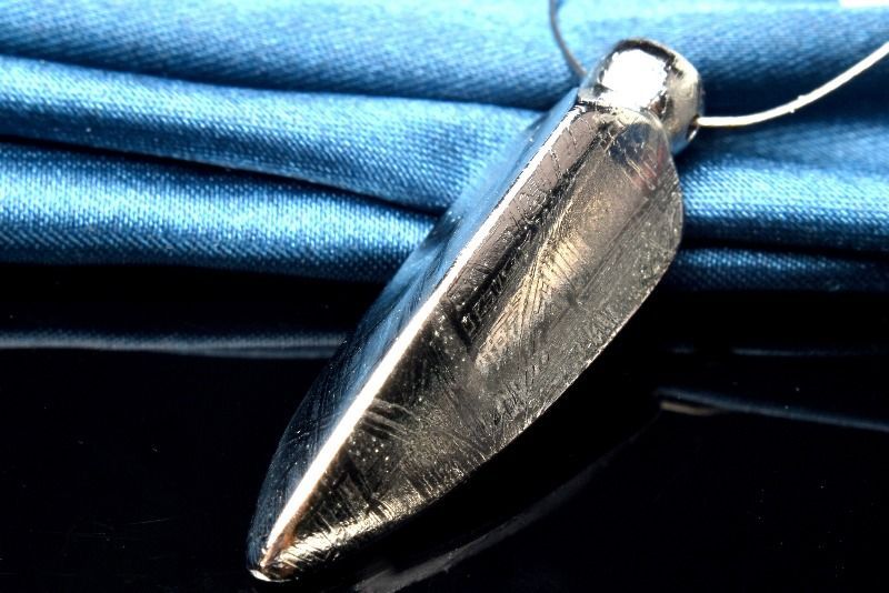 １点物 法器 ギベオン メテオライト隕石 33x10mm 剣 トップ穴 ルース _PC2462