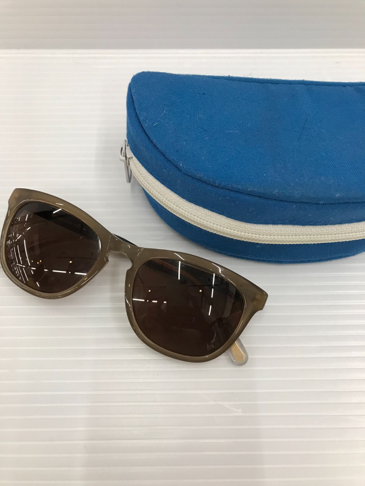 81.OLIVER PEOPLES WEST　偏光サングラス【店舗併売品】