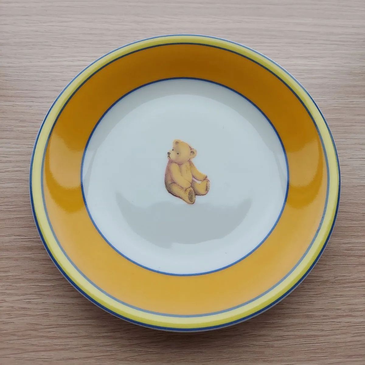 未使用 ナルミ プチケーキセット大皿１枚、小皿５枚 NARUMI ケーキ大皿1枚とプチケーキ皿5枚、ゴールドカラーのケーキサーバー1本 7点セット 洋食器 未使用品すべて