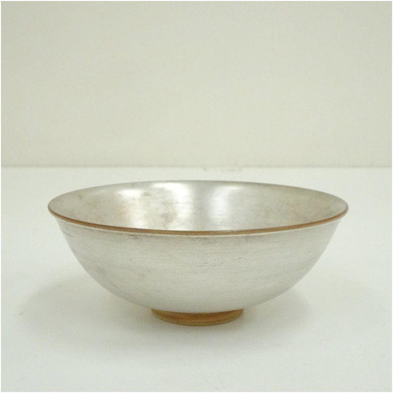 京焼 二代 手塚玉堂造 銀彩菊花紋平茶碗（共箱） 茶道 抹茶 卸売