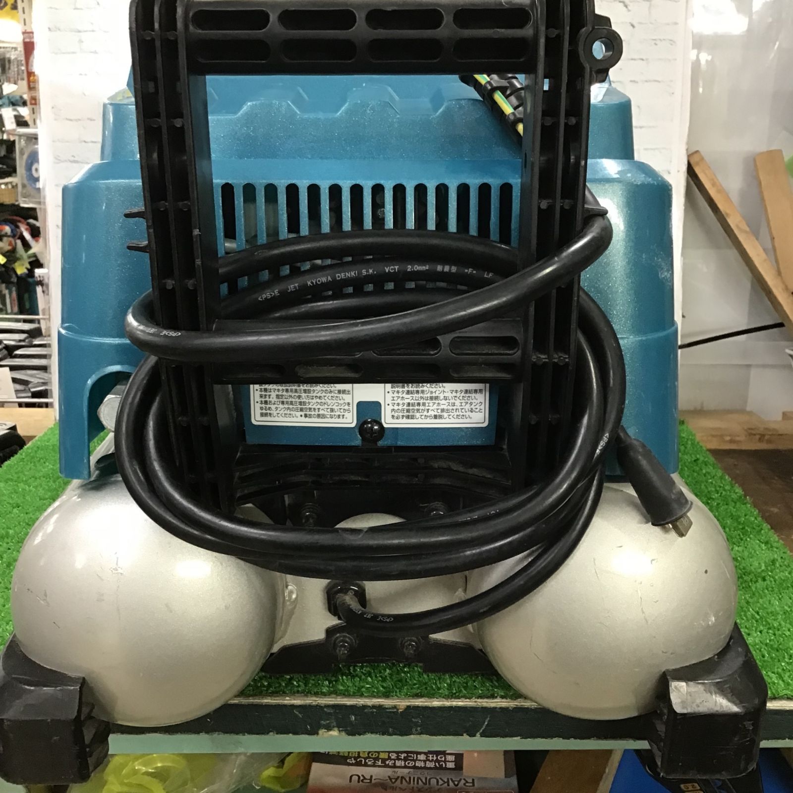 中古品 マキタ エアーコンプレッサー AC461XL 高圧